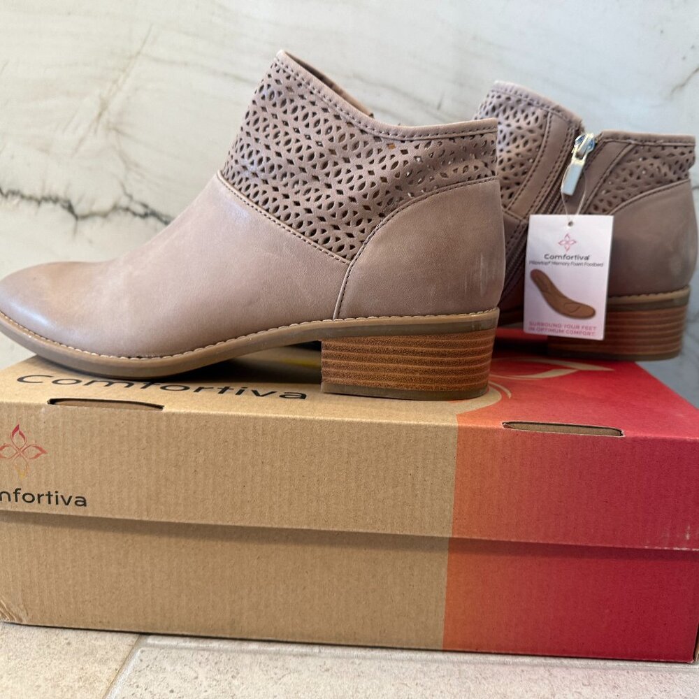 NWT Comfortiva Cailean booties 11M